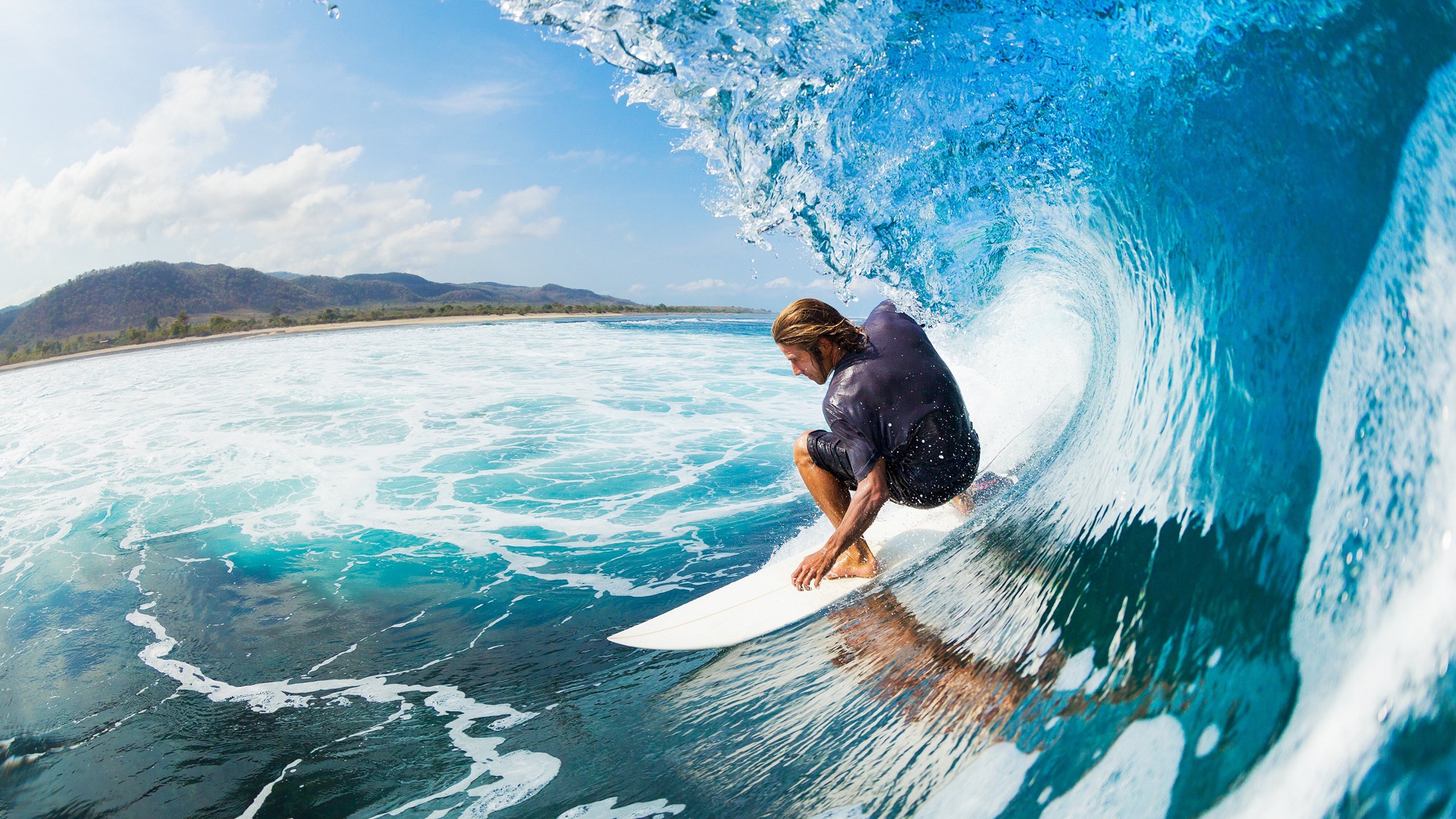 “安赫尔·巴尔博萨的传球视野与突破技术，成为阿根廷美洲狮队的进攻引擎”