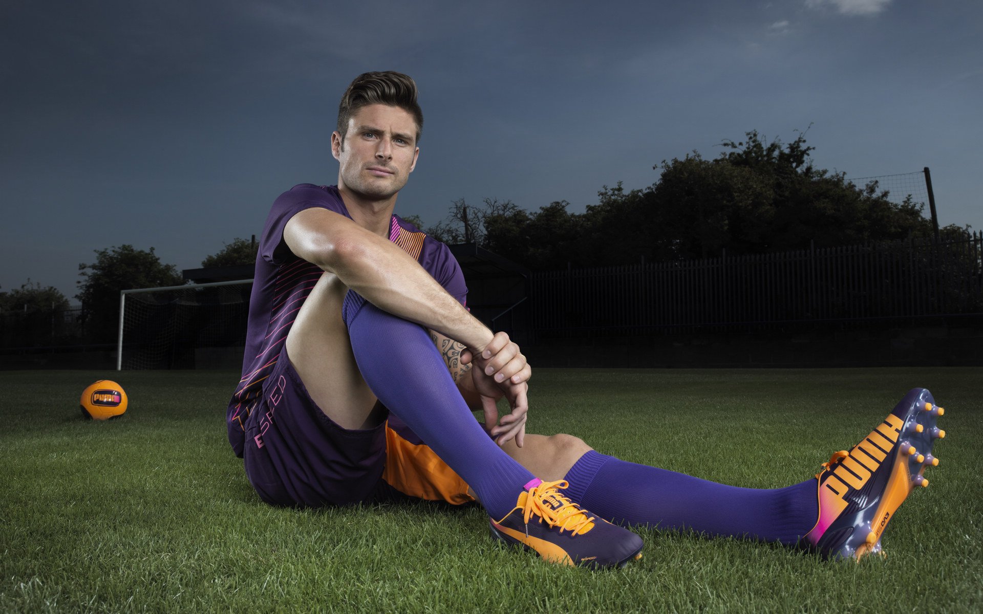 “安赫尔·巴尔博萨的全场运动能力，推动阿根廷美洲狮队战术多元化”